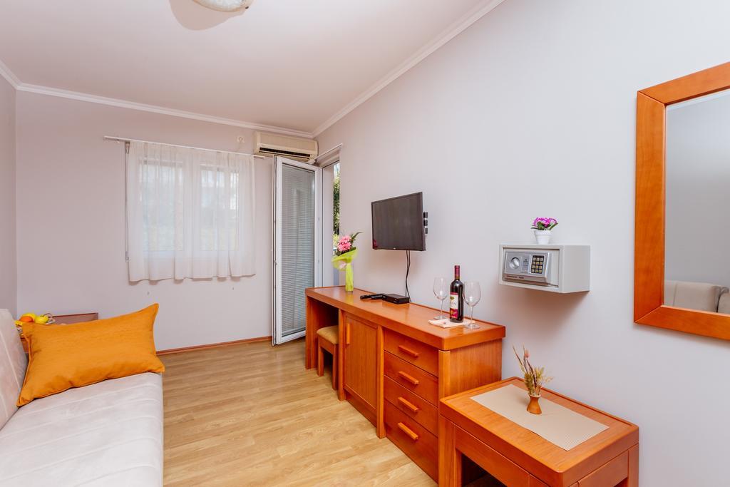 Apartments Perper Tivat Exterior foto